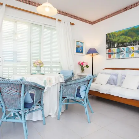 Spectacular Views Beside The Beach. Portocolom Apartment